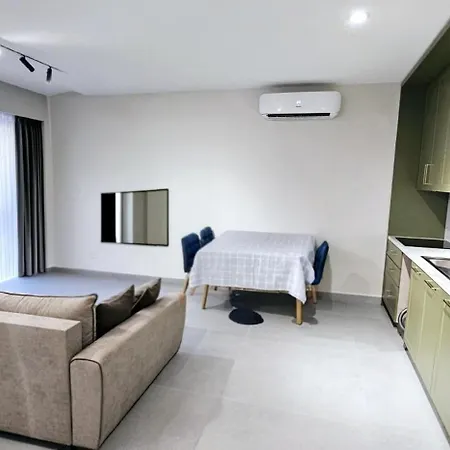 Seaside Escape - 50 M To Shore 2