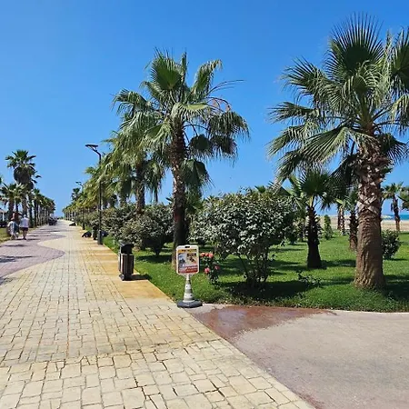 Seaside Escape - 50 M To Shore 2 Lägenhet Golem (Tirana)